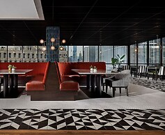 voco Chicago Downtown - Riverwalk by IHG
