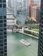 voco Chicago Downtown - Riverwalk by IHG