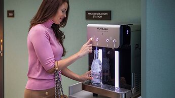 voco Chicago Downtown - Riverwalk by IHG