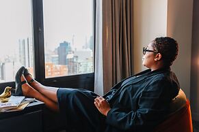 voco Chicago Downtown - Riverwalk by IHG