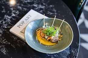 voco Chicago Downtown - Riverwalk by IHG