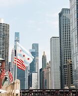 voco Chicago Downtown - Riverwalk by IHG