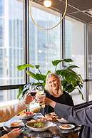 voco Chicago Downtown - Riverwalk by IHG