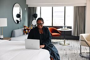 voco Chicago Downtown - Riverwalk by IHG