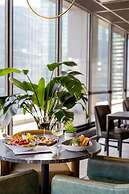 voco Chicago Downtown - Riverwalk by IHG