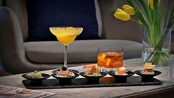 voco Chicago Downtown - Riverwalk by IHG