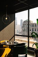 voco Chicago Downtown - Riverwalk by IHG