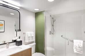 voco Chicago Downtown - Riverwalk by IHG