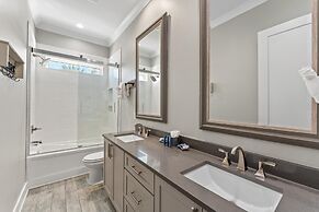 Aquaholic G S 77 Saint Francis Dr N