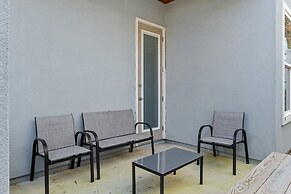 Aquaholic G S 77 Saint Francis Dr N