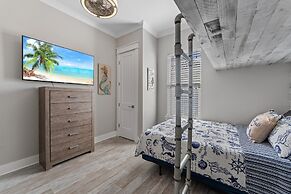 Aquaholic G S 77 Saint Francis Dr N