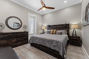 Aquaholic G S 77 Saint Francis Dr N