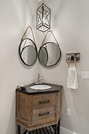 Aquaholic G S 77 Saint Francis Dr N