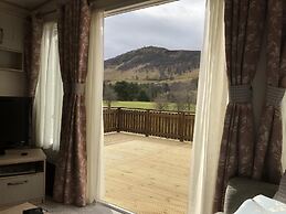 Luxury 2 Bedroom Caravan in Stunning Location