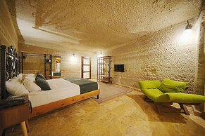 Kayra Cave Suites