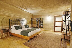 Kayra Cave Suites