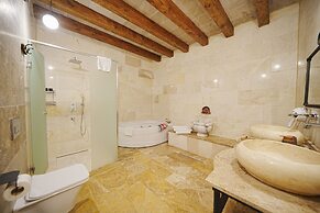 Kayra Cave Suites