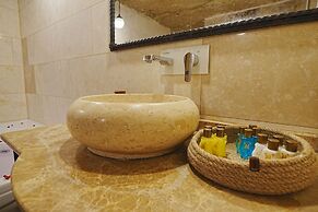 Kayra Cave Suites