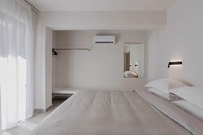 Amal Kythnos Suites