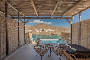 Amal Kythnos Suites
