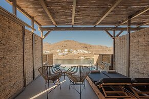 Amal Kythnos Suites
