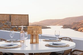 Amal Kythnos Suites