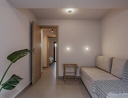 Amal Kythnos Suites