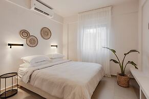 Amal Kythnos Suites