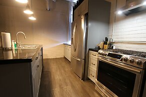 424 Gold Way- 3Bed/2Bath Apartment