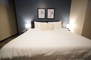 424 Gold Way- 3Bed/2Bath Apartment