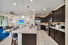 Private Conservation View With Theme Rooms and Beautiful Pool Area, Pe