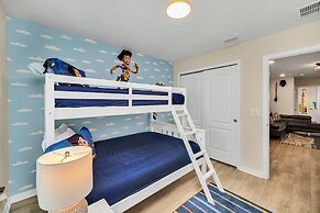 Private Conservation View With Theme Rooms and Beautiful Pool Area, Pe