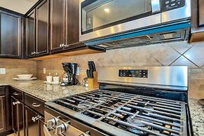 Private Conservation View With Theme Rooms and Beautiful Pool Area, Pe