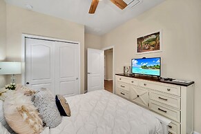 Private Conservation View With Theme Rooms and Beautiful Pool Area, Pe