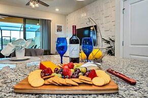 Private Conservation View With Theme Rooms and Beautiful Pool Area, Pe