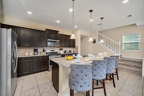 Private Conservation View With Theme Rooms and Beautiful Pool Area, Pe