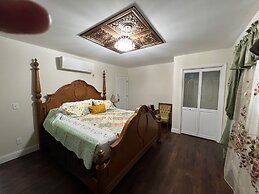 Holland Farmhouse Inn B & B