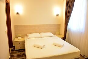 Dream Town Hotel & Restaurant