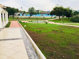 Dream Town Hotel & Restaurant