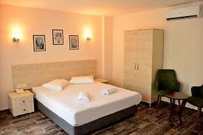 Dream Town Hotel & Restaurant