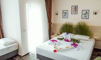 Dream Town Hotel & Restaurant