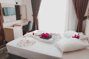 Dream Town Hotel & Restaurant