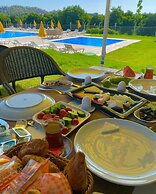 Dream Town Hotel & Restaurant