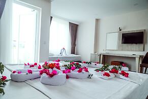 Dream Town Hotel & Restaurant