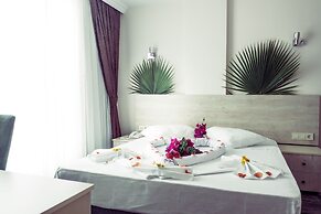 Dream Town Hotel & Restaurant