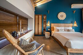 Stunning Architecture 5BR Bamboo With Tropical Pool Villa in Umalas