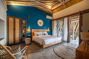 Stunning Architecture 5BR Bamboo With Tropical Pool Villa in Umalas