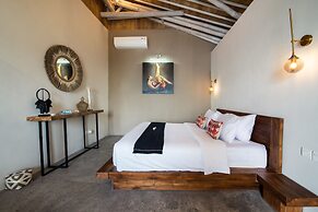 Stunning Architecture 5BR Bamboo With Tropical Pool Villa in Umalas