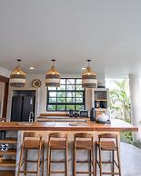 Stunning Architecture 5BR Bamboo With Tropical Pool Villa in Umalas