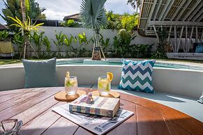 Stunning Architecture 5BR Bamboo With Tropical Pool Villa in Umalas